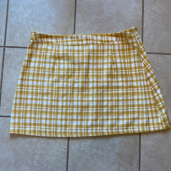 Plus Plaid Fake Button Wool-Mix Skirt - Picture 2 of 8